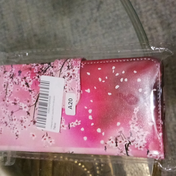 Phone case - Picture 3 of 3